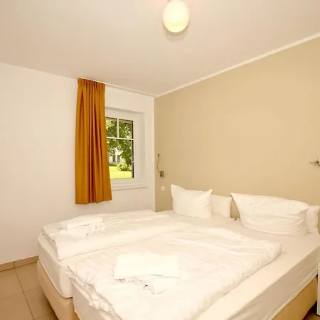 Strandnahe Mit Terrasse, Gratis Nutzung Vom Ahoi Erlebnisbad Und Sauna In Sellin - Rex Rugia 29-3 *