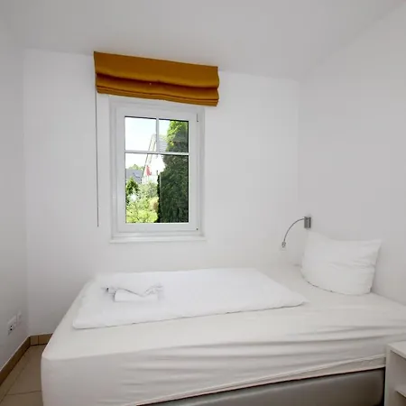 Strandnahe Mit Terrasse, Gratis Nutzung Vom Ahoi Erlebnisbad Und Sauna In Sellin - Rex Rugia 29-3